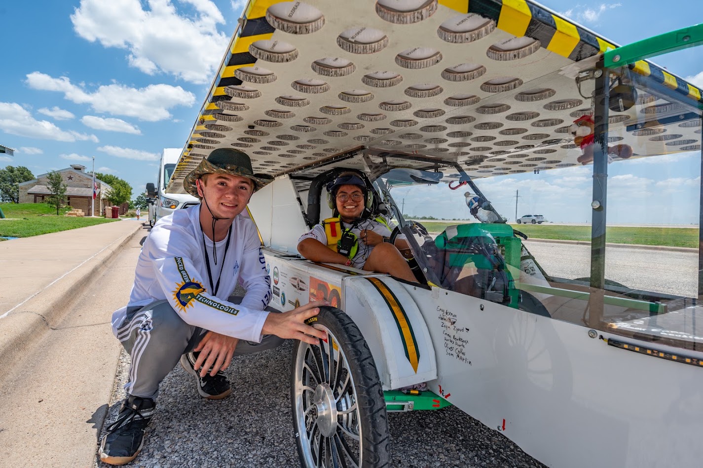 4H Students at Solar Car Competition