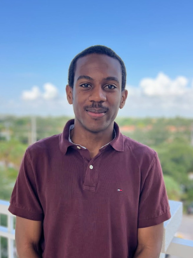 Kyle Balfour Headshot.jpg