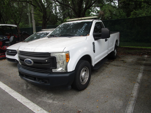 2017 FORD F-150 1/2 TON PICKUP TRUCK