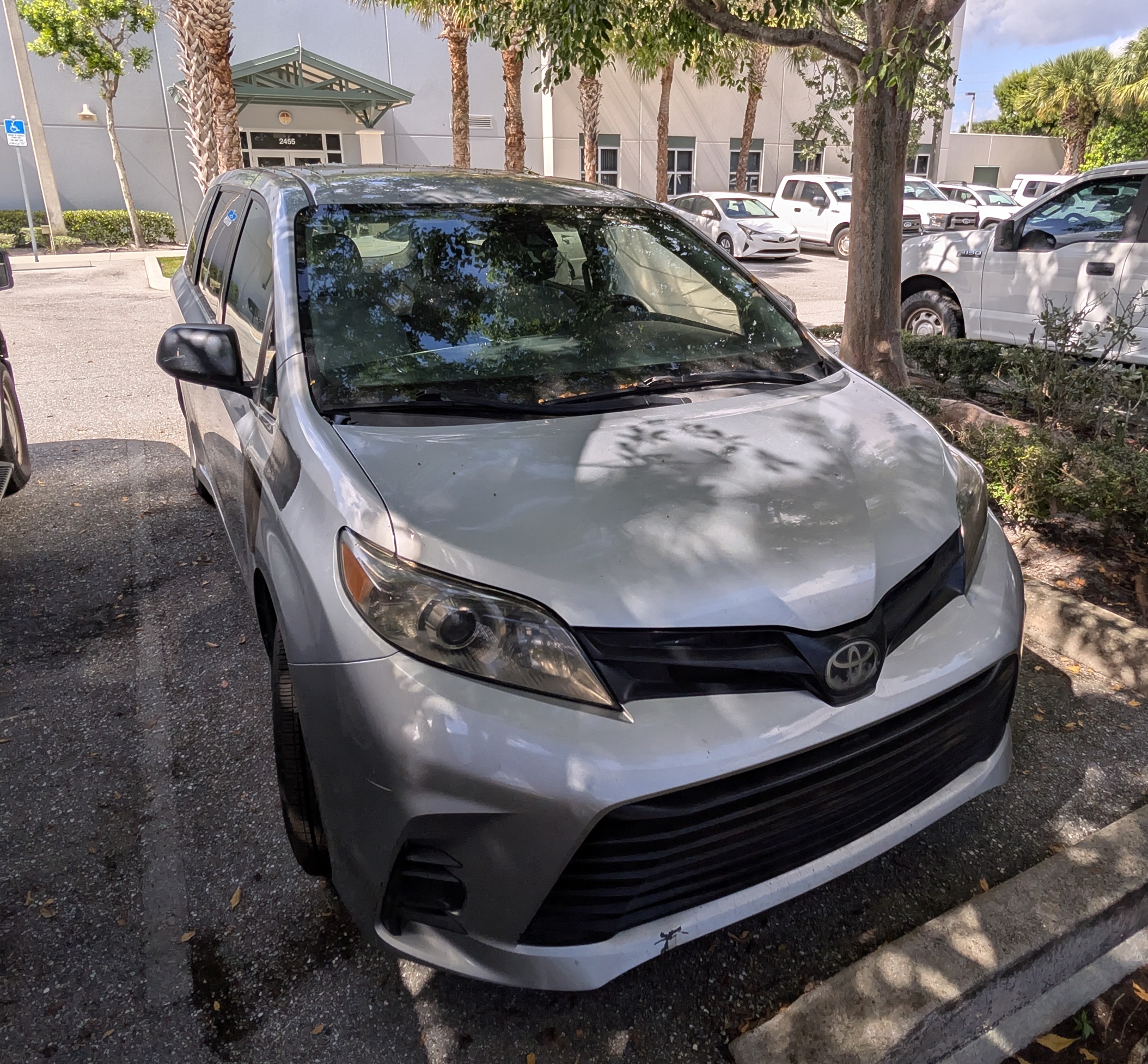 2020 TOYOTA SIENNA MINIVAN