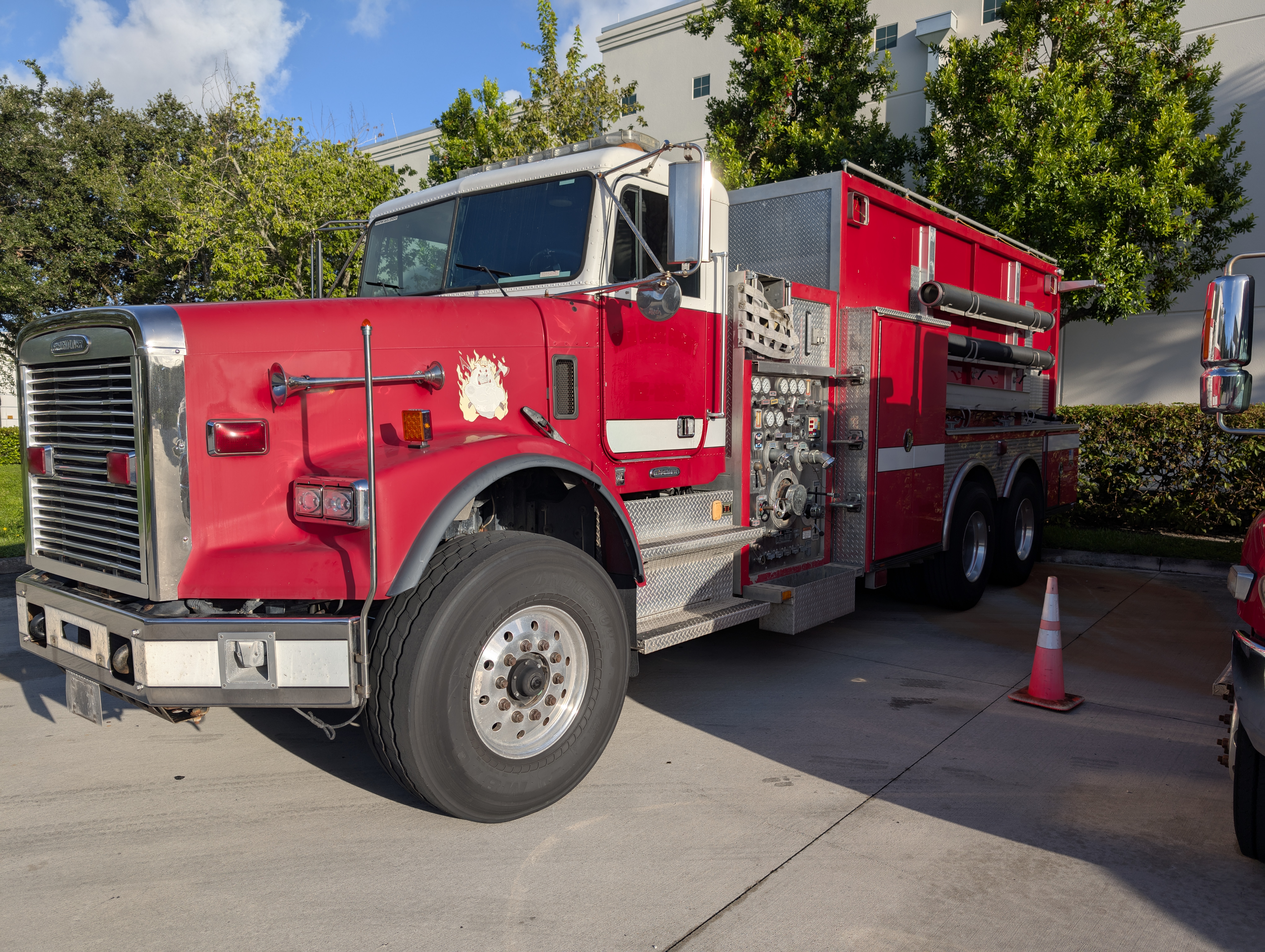 2004 FERRARA FIRE APPARATUS TANKER TRUCK