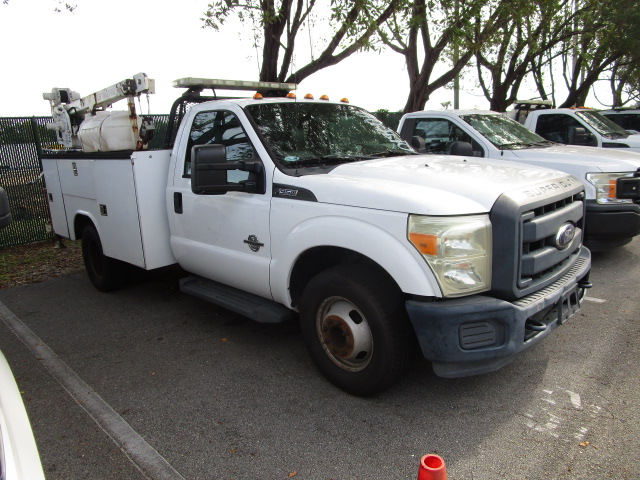2015 FORD F-350 1 TON UTILITY TRUCK