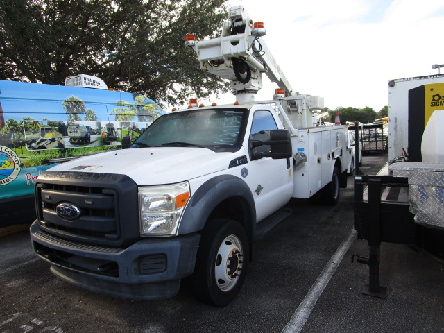 2017 FORD F-450 BUCKET TRUCK