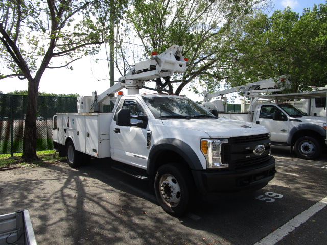 2017 FORD F450 35 FT. BUCKET TRUCK