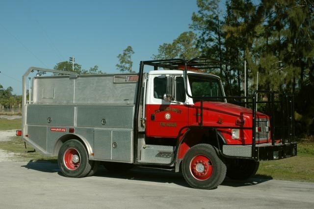Type of Unit:  Brush
Station:  14
Year Built:  2001
Manufacturer:  Ferrara
Chassis:  Freightliner FL-80
Water Capacity:  750 gallons 
Pump Rate:  500 gallons per minute 
