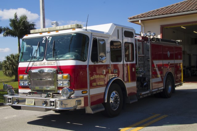 Type of Unit:  Engine
Station:  27
Year Built:  2006
Manufacturer:  E-One
Chassis:  Typhoon
Water Capacity:  750 gallons 
Pump Rate:  1250 gallons per minute 
Foam Capacity:  30 gallons 
