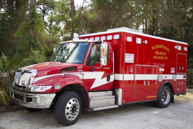 Type of Unit:  Rescue 
Station:  56 
Year Built:  2003 
Manufacturer:  American LaFrance 
Chassis:  Freightliner FL-60