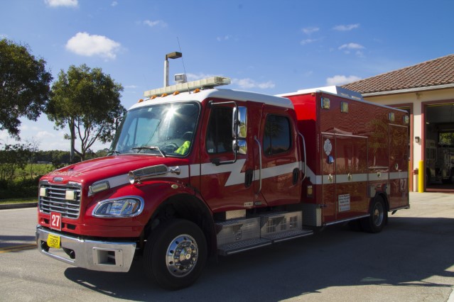 Type of Unit:  Rescue
Station:  27
Year Built:  2005
Manufacturer:  American LaFrance
Chassis:  Freightliner M2